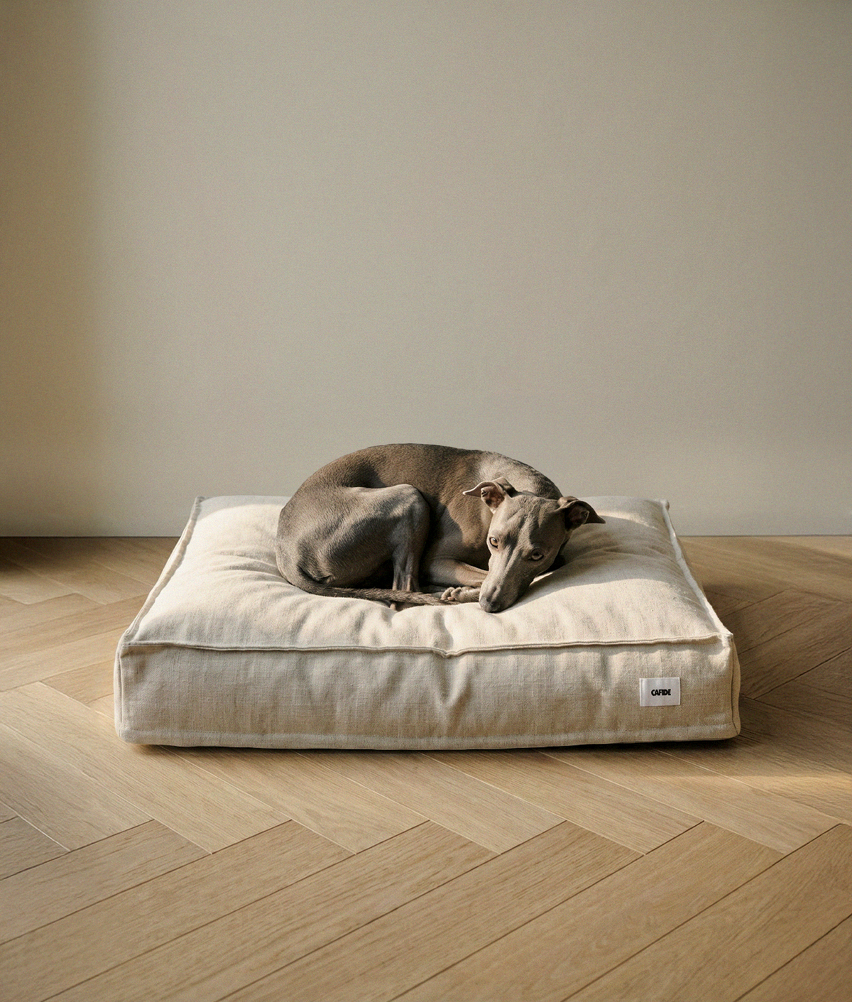 Cama Perro Lino, Cuadra